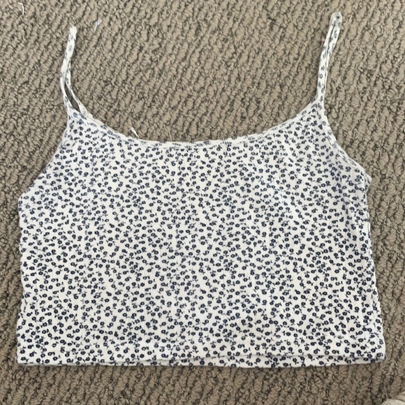 Brandy Melville cropped tank top - Picture 2 of 2